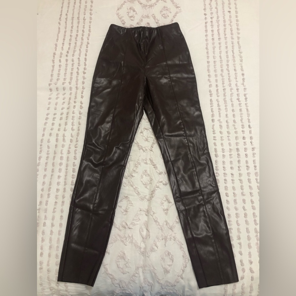 BROWN TO BURGUNDY LEATHER PANTS